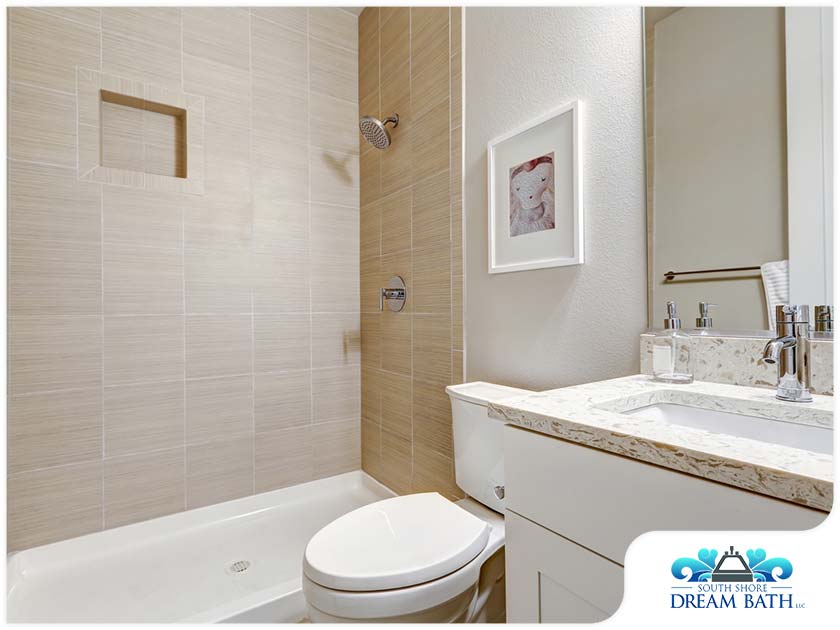 4 Tips to maximize space in a small bathroom - South Shore Dream Bath